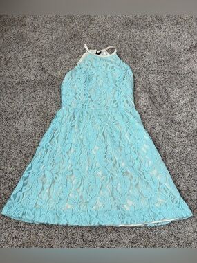 Kenzie Women’s Light Blue Halter Lace Dress — Size Small